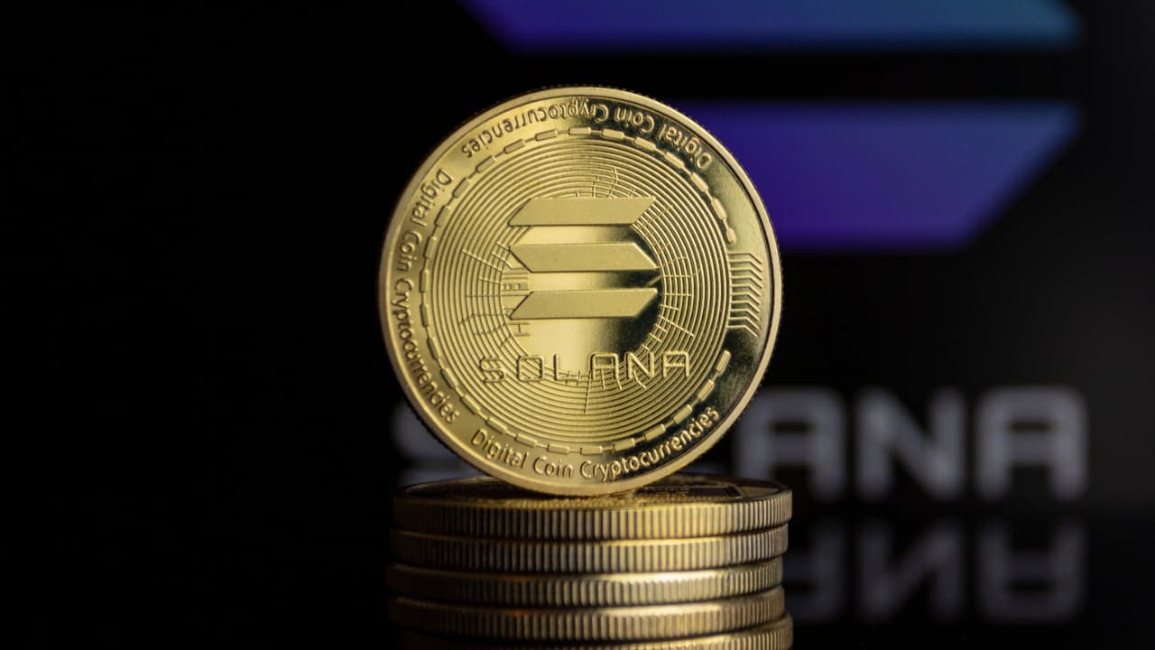 Solana Price Prediction: Will SOL Hold $125 in Late 2025?