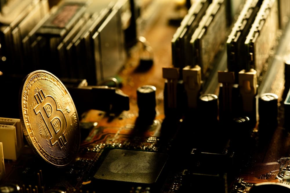 $800 satellite gear can eavesdrop on unencrypted miners